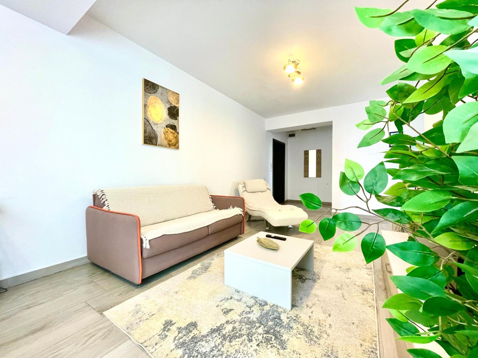 Soho Apartment - City View With Rooftop Garden Boekarest Buitenkant foto