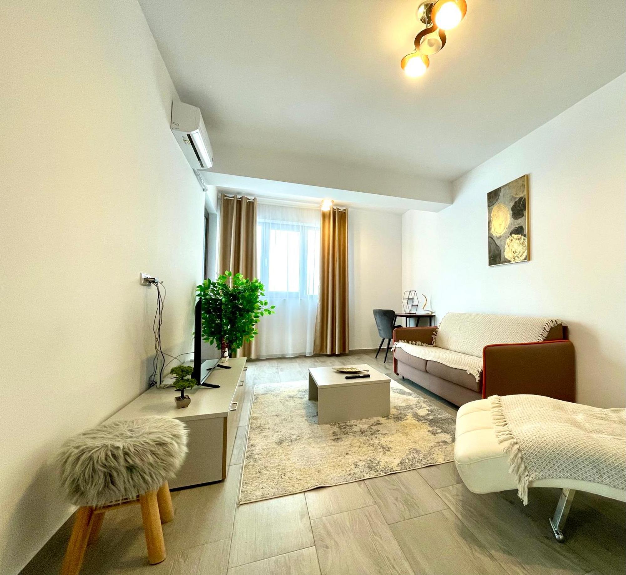 Soho Apartment - City View With Rooftop Garden Boekarest Buitenkant foto